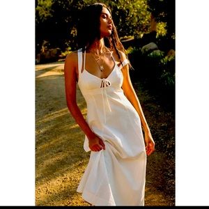 Free People Bidi Midi dress in Alabaster size small - gently worn